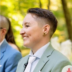 Meet your Posher, Emilia